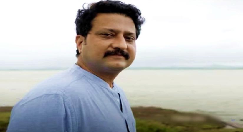 'Sacred Games' actor Jitendra Joshi pays tribute to late director Nishikant Kamat.
