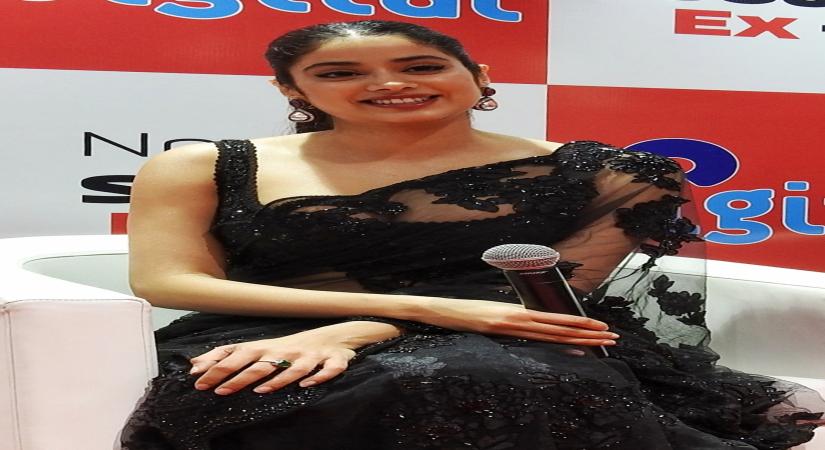 New Delhi : Actress Janhvi Kapoor pose for photographs during the inauguration Reliance Digital Flagship Store at South Ex 2 in New Delhi on Friday, July 29, 2022.(Photo: Anupam Gautam/ IANS)