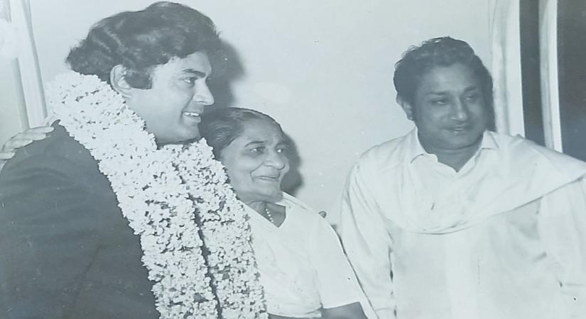 Sanjeev Kumar's biography unveils his special bond with Tamil thespianSivaji Ganesan.