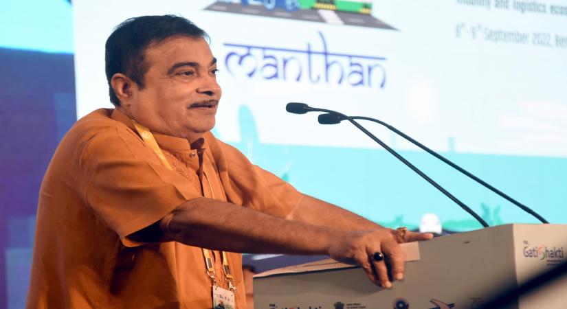 Gadkari calls for professionally managed Public transport system based on electricity in PPP mode