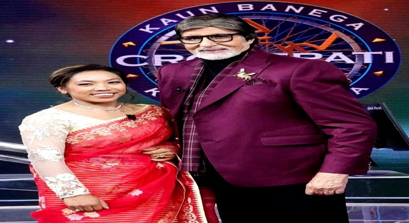 Mirabai Chanu made Big B perform Manipuri folk dance on 'KBC 14'.(photo;Twitter)