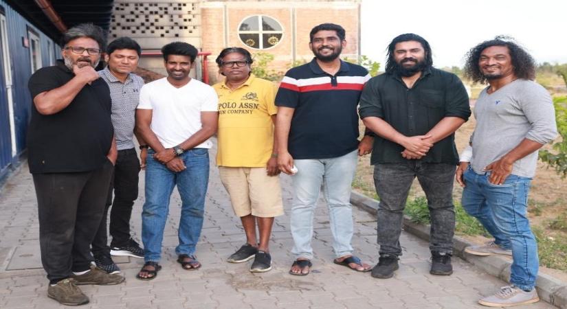 Director Ram's film with Nivin Pauly titled 'Yezhu Kadal Yezhu Malai'
