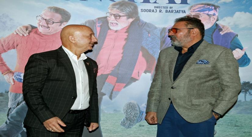 Mumbai: Bollywood actors Anupam Kher and Boman Irani during the promotion of their film 'Uunchai', in Mumbai on Tuesday, Oct. 18, 2022. (Photo: Sanjay Tiwari/IANS)
