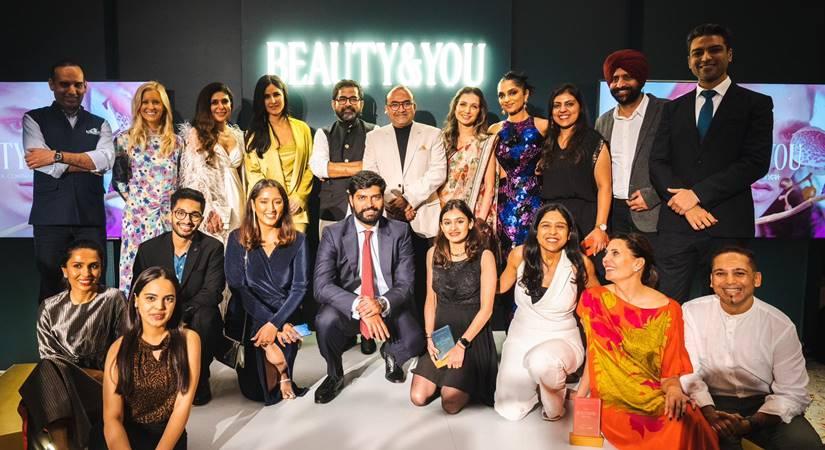 (L-R) Shana Randhava, Anchit Nayar,Divya Malpani (Founder of Skinvest), Sonya Khubchandani (Founder of Bahut Beauty), Rahul Shah (Founder of YAAN MAN)