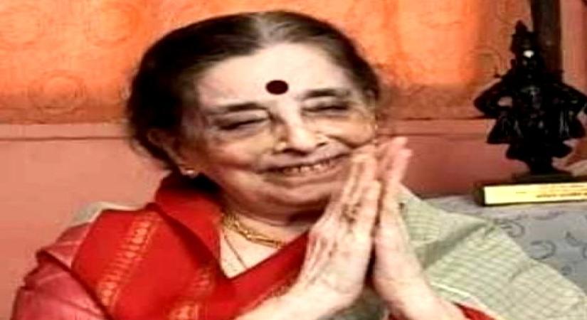 Veteran Marathi actress and renowned Lavani singer SULOCHANA KADAM-CHAVAN.