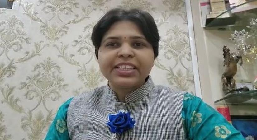 Top feminist leader TRUPTI DESAI comes out in support of actress UORFI JAVED