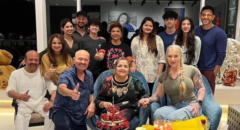 Hrithik, Saba Azad join family on Sunaina Roshan's birthday
