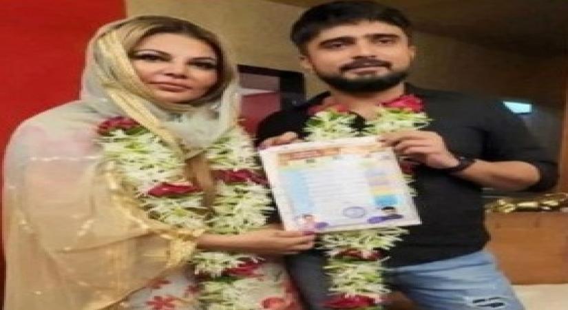 Pics of Rakhi Sawant, Adil Khan's 'court wedding' go viral