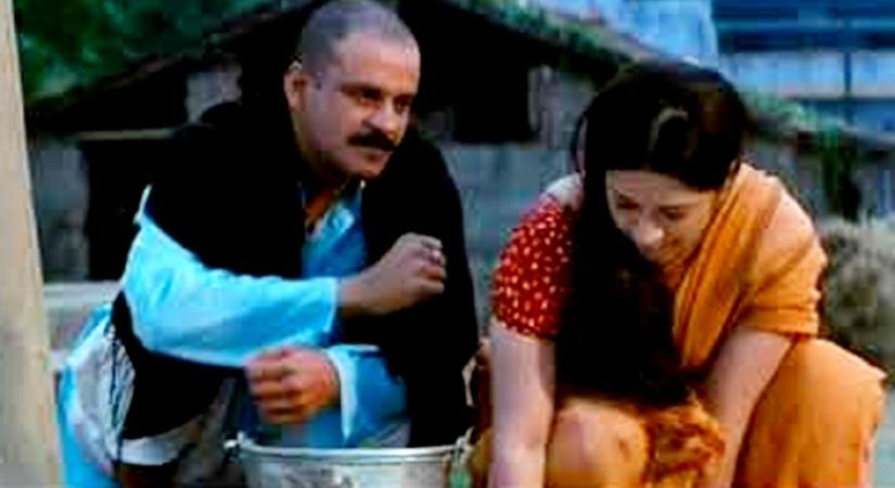 Manoj Bajpayee recounts shooting the 'cloth-washing' scene in 'Gangs of Wasseypur'.