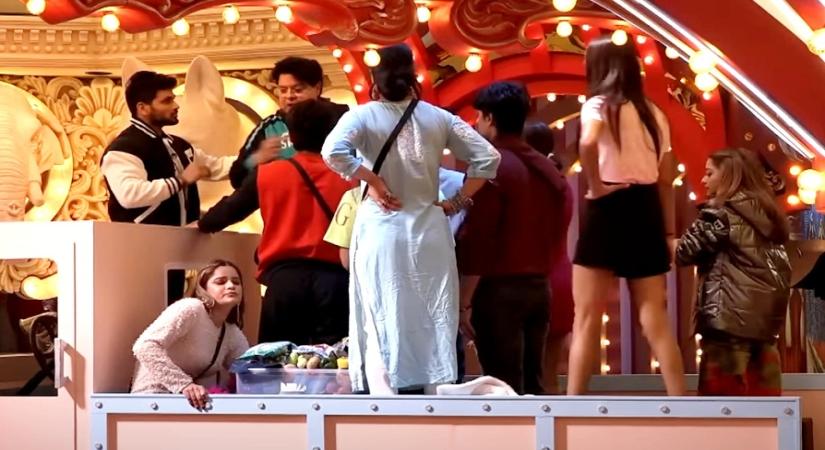 'BB 16': Archana, Sajid lose cool after Shalin, Tina trade ration to be safe from nominations.