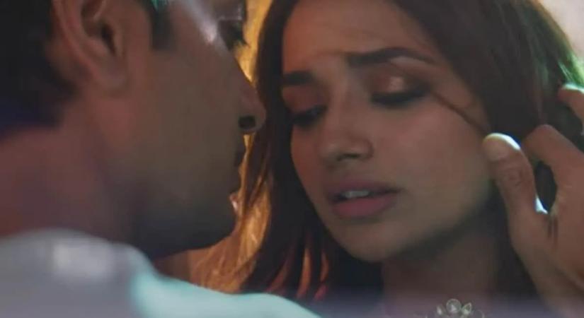 Riteish Deshmukh to release new version of 'Ved Tujha' song