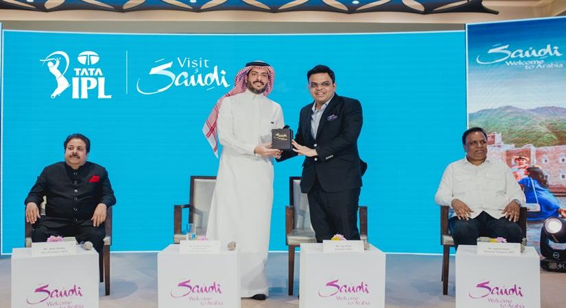 Alhasan Aldabbagh, President of APAC at Saudi Tourism Authority felicitates Mr. Jay Shah, Secretary, BCCI at the partnetrship announcement luncheon in Mumbai
