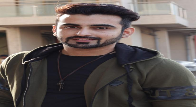 Robin Sohi plays an antagonist in 'Ajooni'