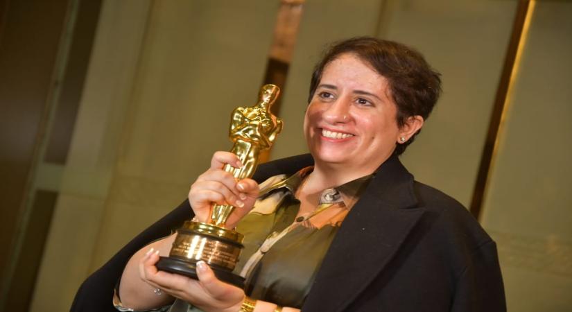 Jubilant Guneet Monga reaches Mumbai after Oscar conquest (Photos by Nitin Lawate)