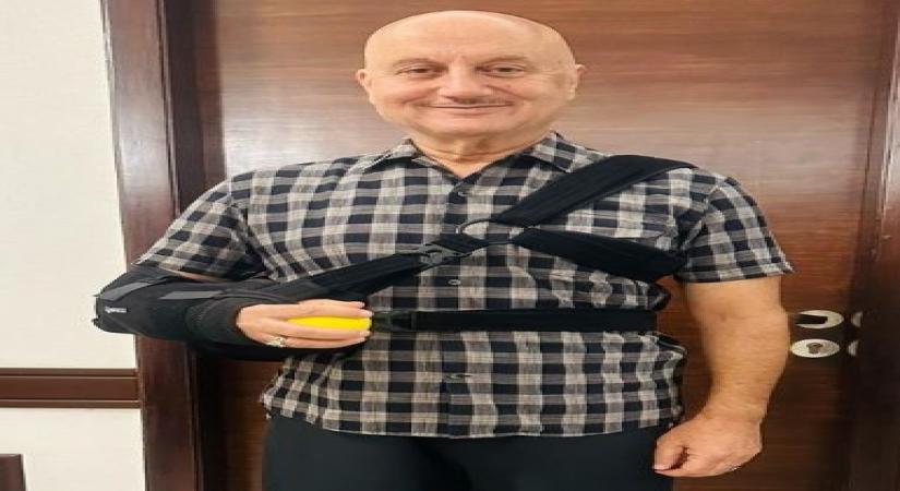 Anupam Kher injures his shoulder while shooting 'Vijay 69'; says, 'Dard to hai'