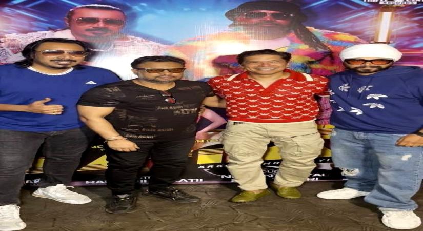 Shaan At The Success Party Of Chris Gayle's Music Vedio Oh Fatima.