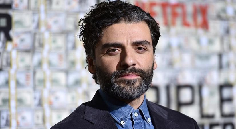 Oscar Isaac talks about what separates Steven Grant from Marc Spector