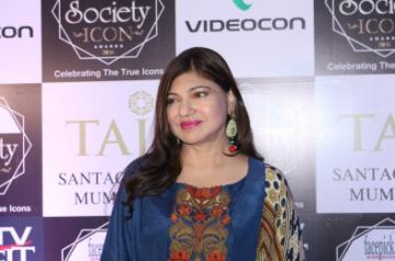  Singer Alka Yagnik
