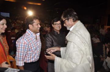 Sachin Tendulkar and Amitabh Bachchan. (Photo: IANS)