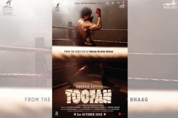 Actor Farhan Akhtar took social media by storm when he posted the first look of his forthcoming film "Toofan", directed by Rakeysh Omprakash Mehra.