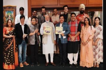 Prime Minister Narendra Modi took out time with the "Taarak Mehta Ka Ooltah Chashmah" cast members including Dilip Joshi, Gurucharan Singh and Sonalika Joshi in the Capital over the weekend. It was nothing less than a proud moment for the actors, who went back with moments they will cherish forever.