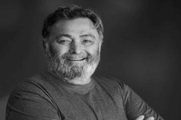 Veteran actor Rishi Kapoor returned to India last month after undergoing medical treatment in New York, and it seems now he can't wait to be back in action.