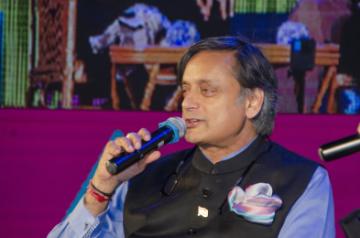 Kolkata: Congress leader and author Shashi Tharoor during Apeejay Kolkata Literary Festival in Kolkata on Jan 18, 2019. (Photo: IANS)