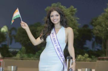 Mumbai: Miss Diva Universe 2019 Vartika Singh leaves for Georgia in the United States to participate in Miss Universe Pageant at Mumbai Airport on Nov 24, 2019. (Photo: IANS)