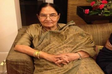 Veteran actress Shaukat Azmi, wife of renowned Late Urdu poet and lyricist Kaifi Azmi and mother of actress Shabana Azmi, passed away on Friday. Her last rites will be performed in Mumbai on Saturday.