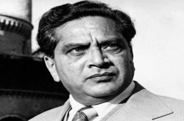 Veteran actor Shreeram Lagoo passes away.