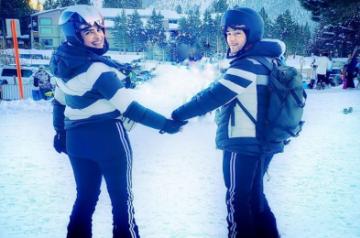 twinning with beau Nick Jonas