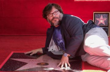 LOS ANGELES, Sept. 19, 2018 (Xinhua) -- Actor Jack Black attends his Hollywood Walk of Fame Star Ceremony in Los Angeles, the United States, on Sept. 18, 2018. Jack Black was honored with a star on the Hollywood Walk of Fame on Tuesday. (Xinhua/Zhao Hanrong/IANS)