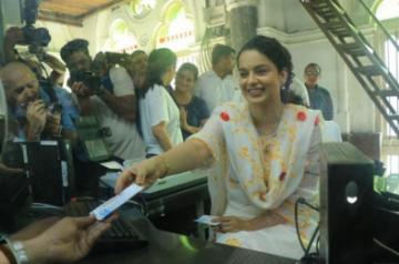 Mumbai: Actress Kangana Ranaut issues tickets at the Chhatrapati Shivaji Maharaj Terminus ahead of the trailer launch of her upcoming film "Panga", in Mumbai on Dec 23, 2019. (Photo: IANS)