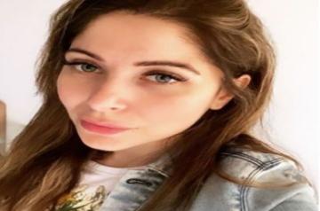 Bollywood singer Kanika Kapoor, who tested positive for coronavirus a few days ago, stayed in the same five-star hotel here as the South African cricket team, who were in India for the ODI series against Virat Kohli and Co. which later got postponed.