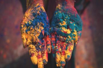 Your complete skin and hair care guidelines for Holi