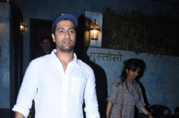 Vicky Kaushal finally becomes pro at omelette flipping
