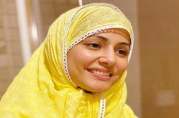 Hina Khan prays for 'protection and healing' on her first Roza.