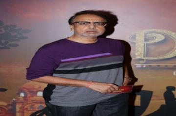 Mumbai: Actor Anant Mahadevan at the premier of the play "Devdas" at the Jamshed Bhabha Theatre in Mumbai on Nov 17, 2018. (Photo: IANS)