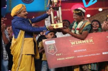 Kannada TV actress Mebeina Michael dies in road accident.
