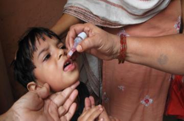 An Infant gets vaccinated