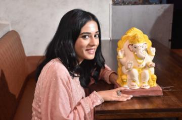 Mumbai, June 22 (IANS) Bollywood actress Amrita Rao decided to forgo rent of her tenants from March to July, because they are stuck in the lockdown and facing economical crisis.