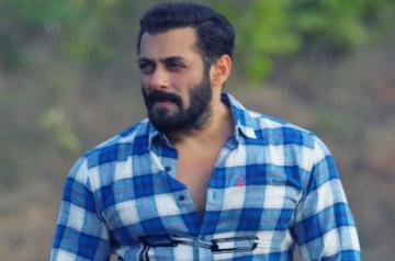 Mumbai, June 27 (IANS) Bollywood superstar Salman Khan took to social media to promote the new Sushmita Sen-starrer web series, "Aarya", but he ended up being at the receiving end of abuses of netizens.