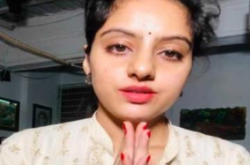 New Delhi, June 13 (IANS) Television actress Deepika Singh's mother has finally been admitted to Delhi's Sir Gangaram Hospital with the help of Delhi government.