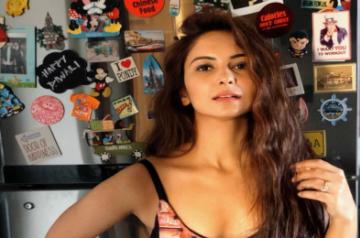 Vinny Arora: It is the age of digital medium.