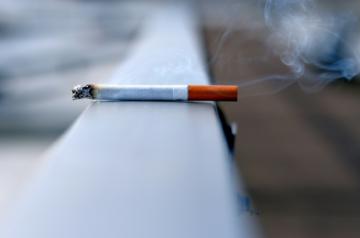 New York, June 6 (IANS) Researchers have found that that nicotine, a non-carcinogenic chemical found in tobacco, actually promotes the spread of lung cancer cells into the brain where they can form deadly metastatic tumours.