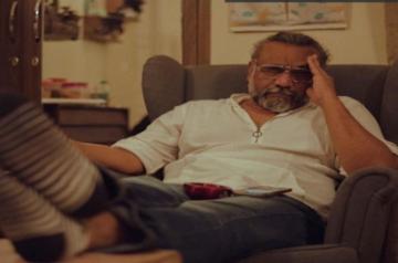 Mumbai, June 25 (IANS) Filmmaker Anubhav Sinha shared a throwback photograph, insisting he "was always good lookin'!"