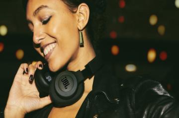 92% Indians dependent on music Survey