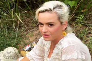 Katy Perry: Push myself into thinking in a different way