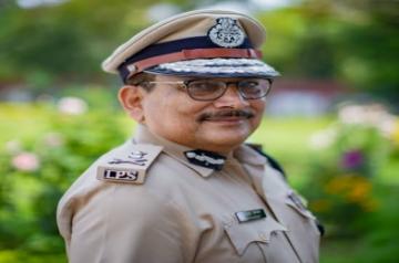 Patna, Aug 1 (IANS) As the mystery of Sushant Singh Rajput's death gets murkier with new revelation leaping out of the dark everyday, two probe teams have been trying to get a foot-hold -- the Mumbai Police who have been at it for over 45 days and the recent new entrant their Bihar counterparts post July 25.