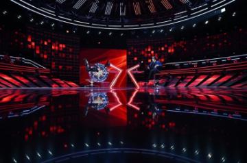 Amitabh Bachchan returns to KBC set.